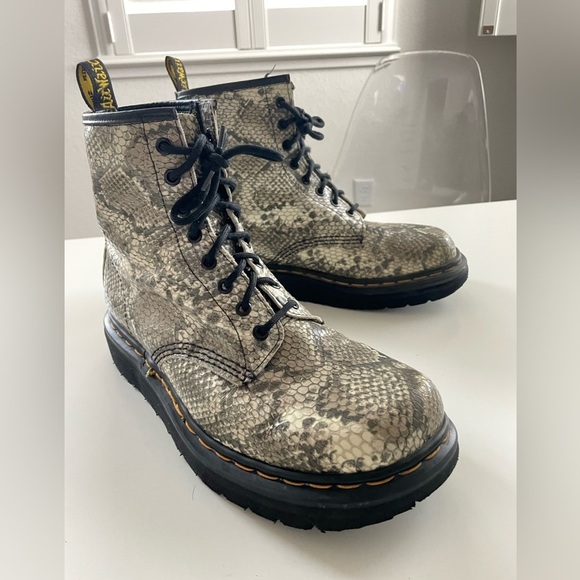 Vintage 90s Dr. Martens DMs Snake Python Lace Up Goth Combat Boots UK 8 - Picture 7 of 13